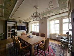 Old Town Royal Apartment